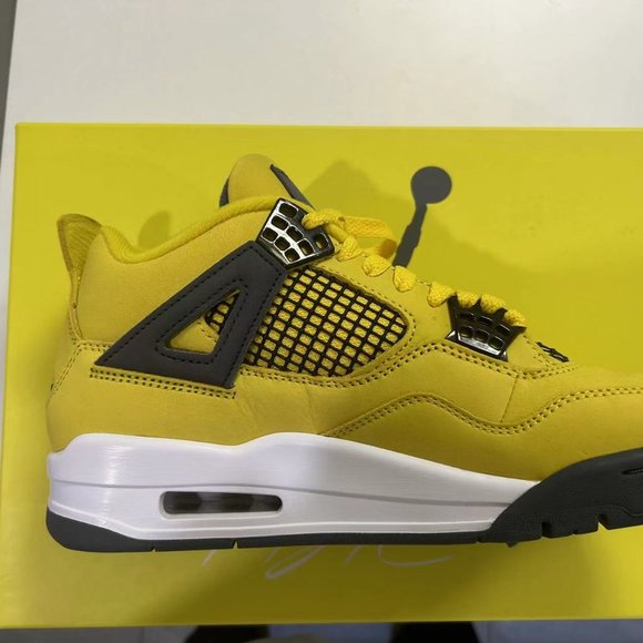 Jordan 4 Retor Lightning(2021) - Picture 5 of 8
